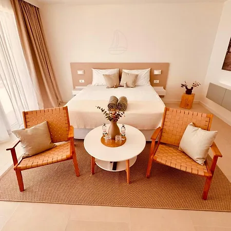 Mansion Hvar Bed & Breakfast 4*